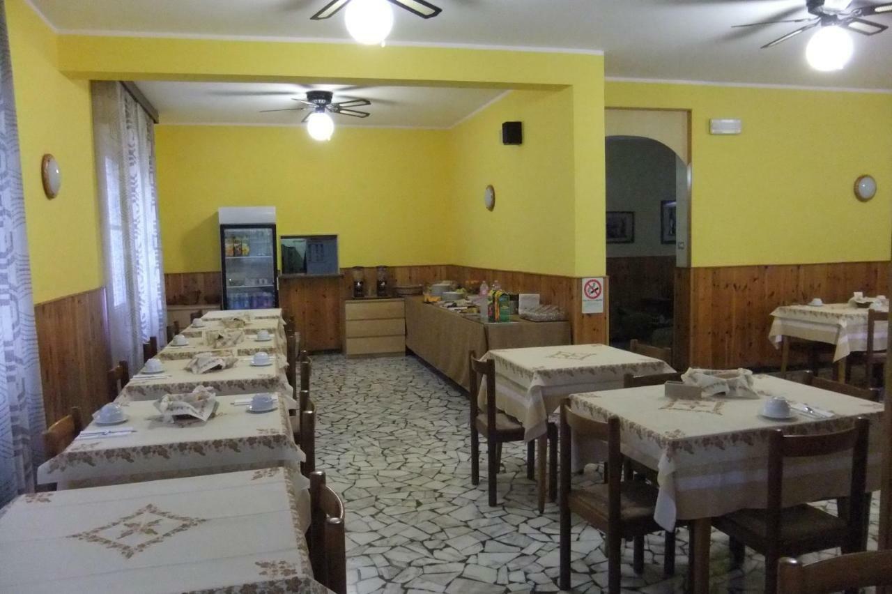 Albergo Villalma Rimini Buitenkant foto