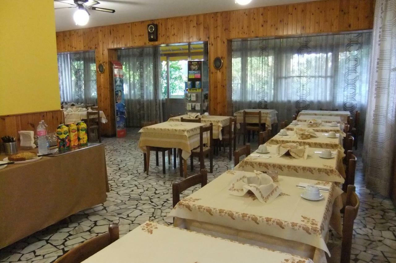 Albergo Villalma Rimini Buitenkant foto